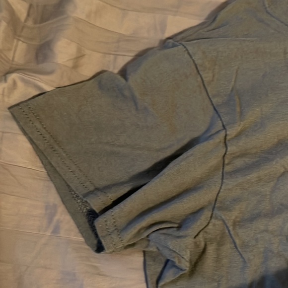 T shirt bundle - Picture 4 of 7